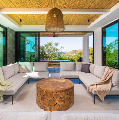Casa-Crystal-cropped-33-qmeuekq8zouohzqlod9bh0gteq3022msie1hiqseag